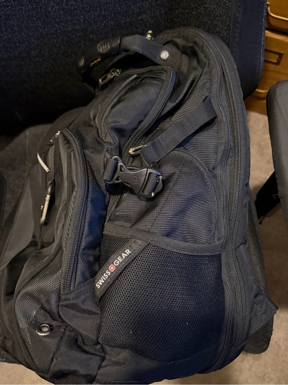 SwissGear SA3239 ScanSmart TSA Laptop Backpack 17” Airflow Travel School Work